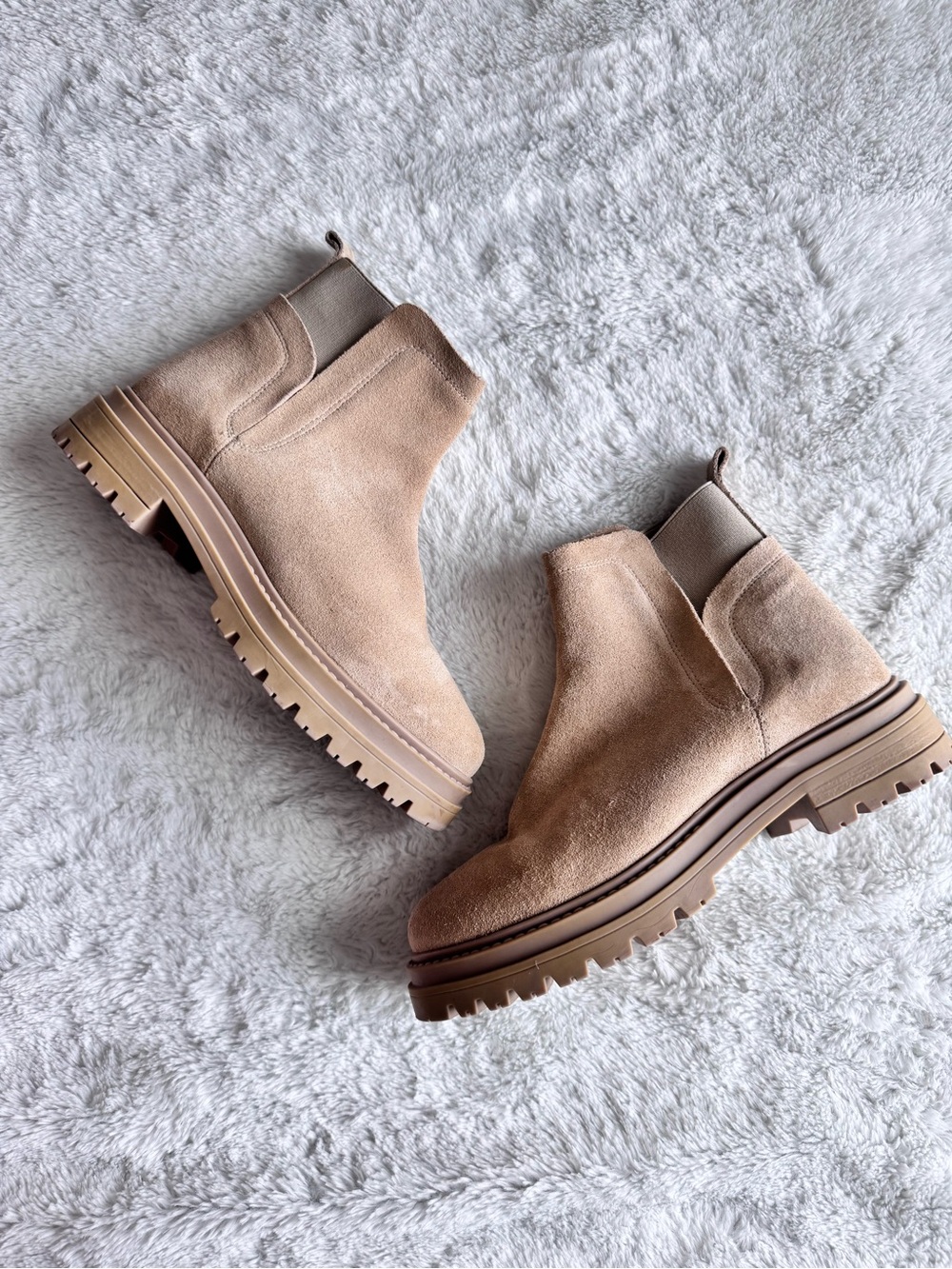 Steve Madden Men's Taupe Suede Chukka Boots